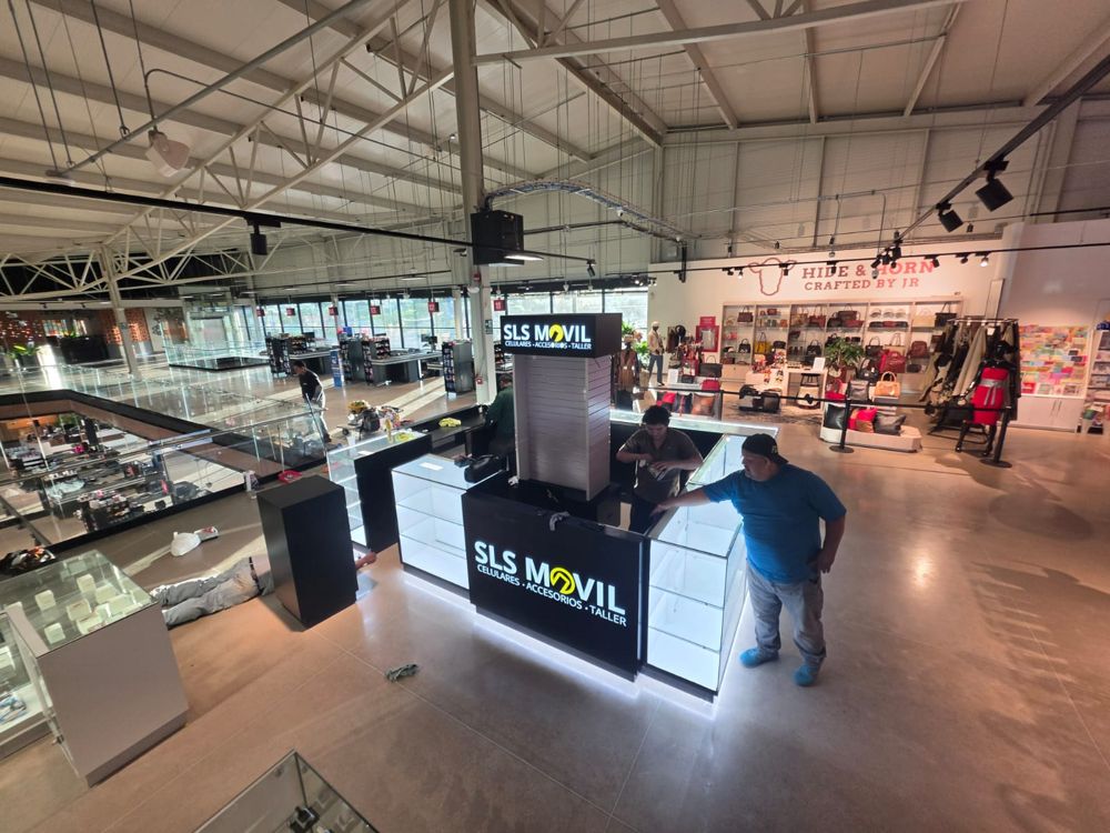 Vista desde arriba del kiosco durante la instalación